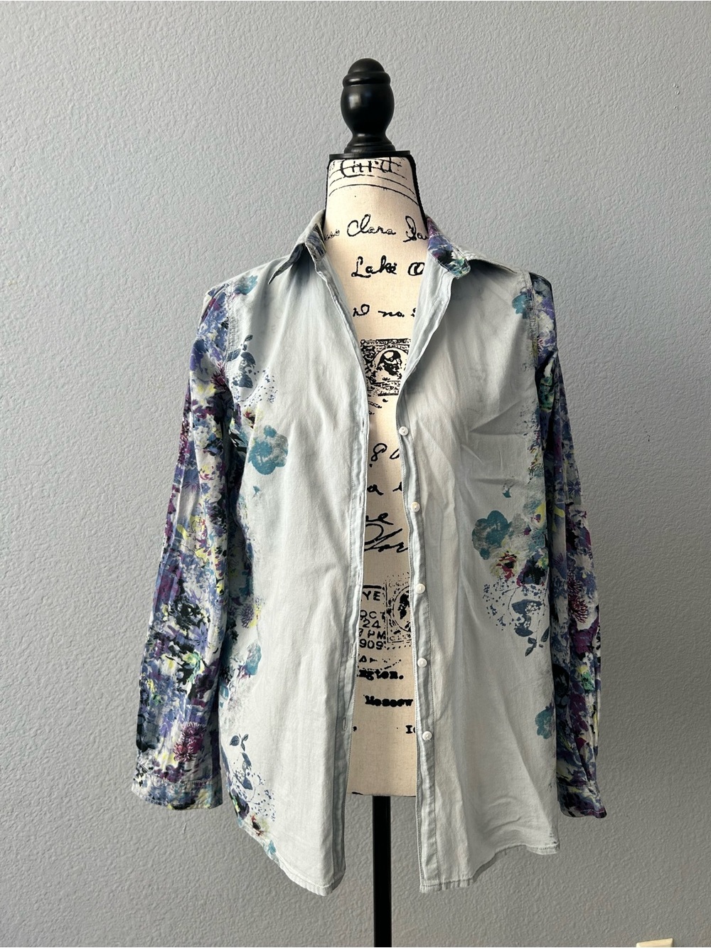 Dex Brand Floral-Sleeve Light Blue Denim Shirt - Picture 2 of 7